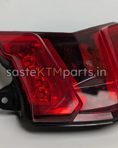 TAIL LIGHT - Bajaj Dominar - JF401022 / DT401021