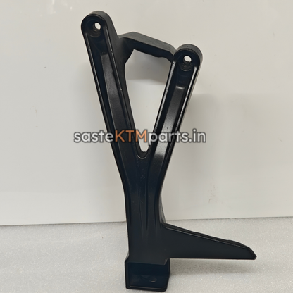 STEP HOLDER PILLION LEFT -RC GEN1-JY113006