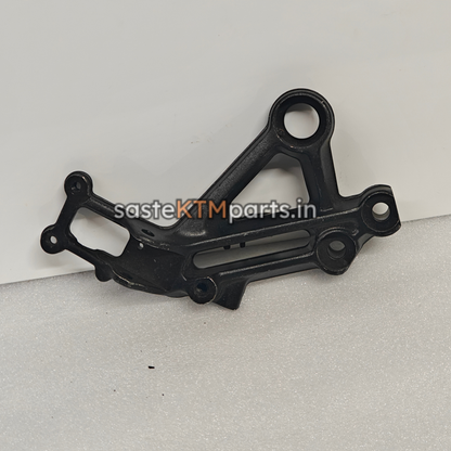STEP HOLDER DUKE RIDER RIGHT 125/200/250/390 BS4/BS6 -JP113005