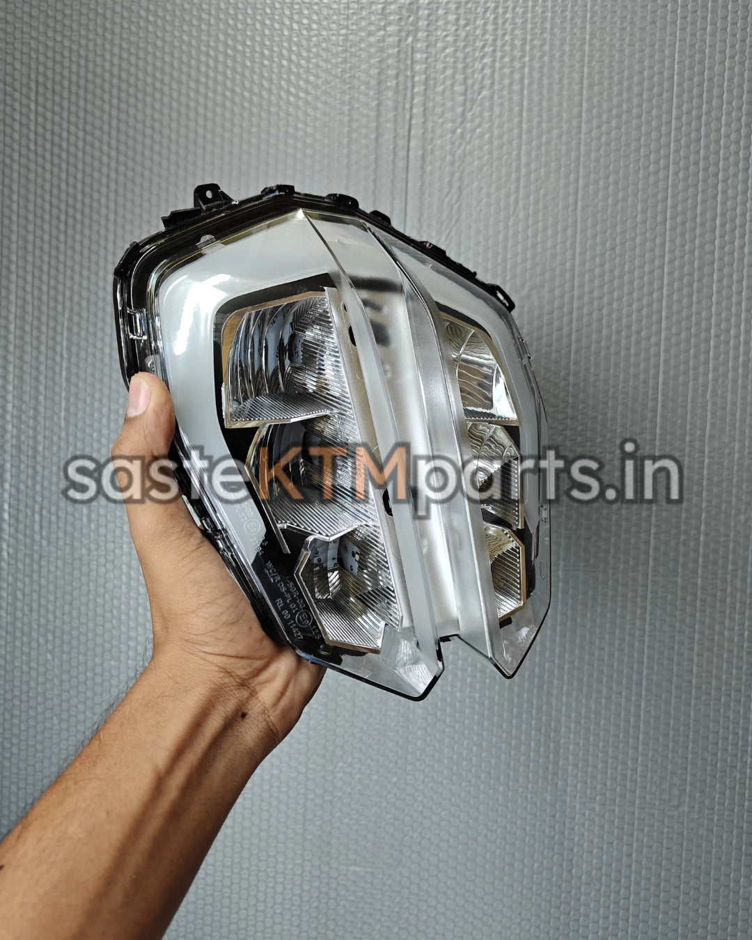 DUKE 390 LED HEADLIGHT WITHOUT CENTRE PIECE MY21/22/23