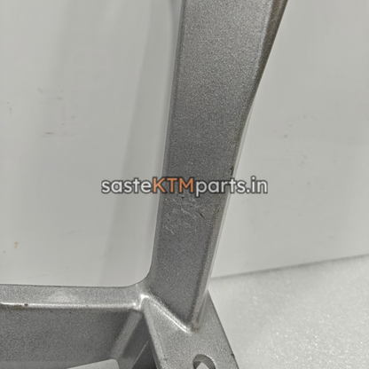 STEP HOLDER PILLION RIGHT- DUKE GEN1 125/200/390 -JG113029 AFTERMARKET