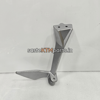 STEP HOLDER PILLION RIGHT- DUKE GEN1 125/200/390 -JG113029 AFTERMARKET