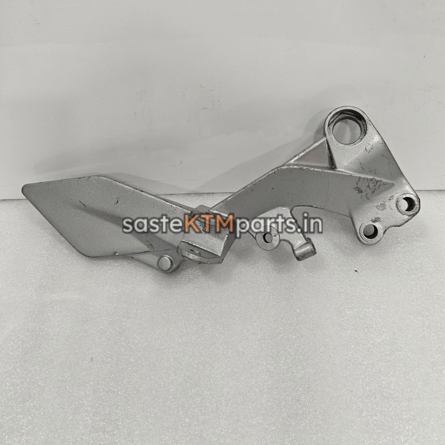 STEP HOLDER RH DUKE GEN1 125/200/390 AFTERMARKET JG113024