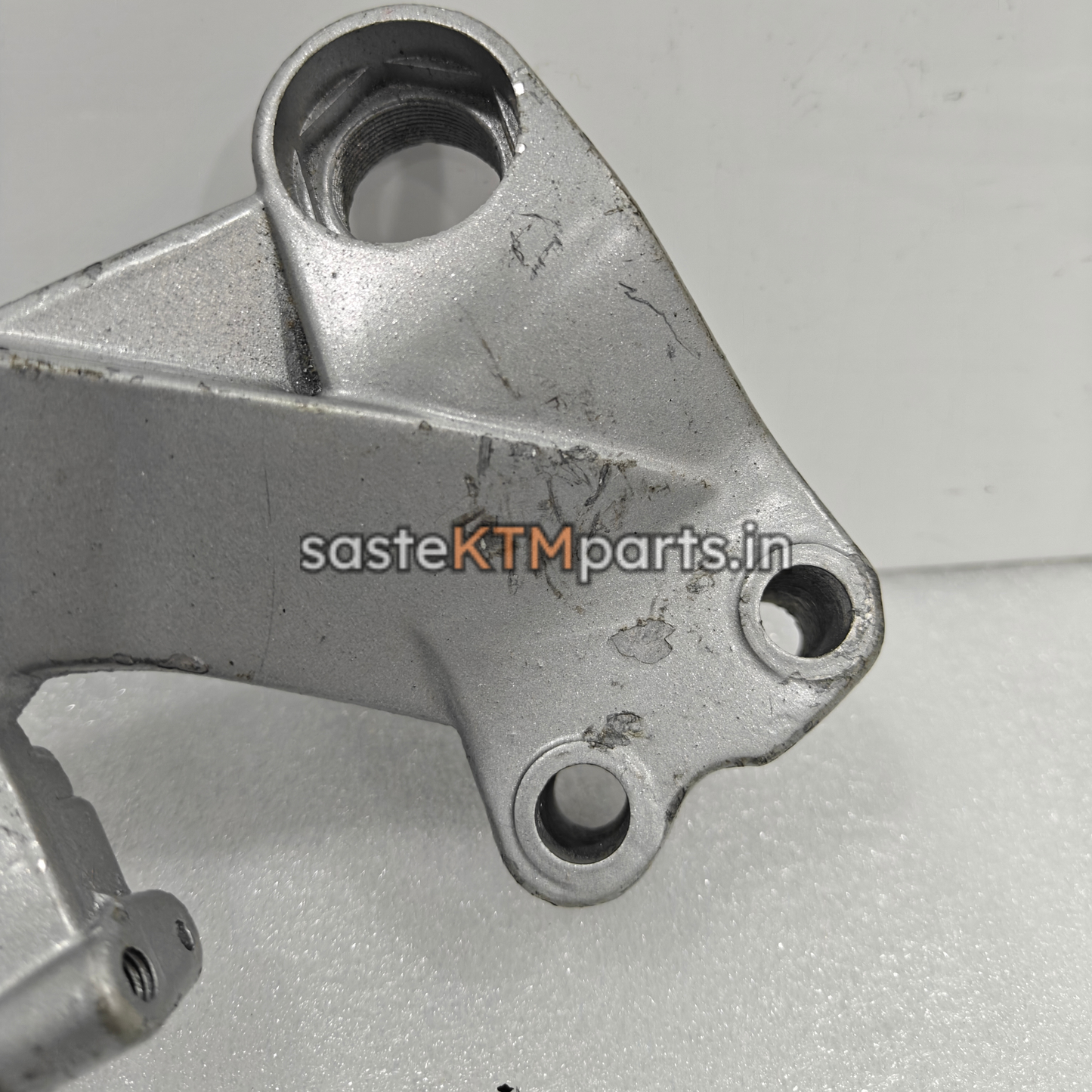 STEP HOLDER RH DUKE GEN1 125/200/390 AFTERMARKET JG113024