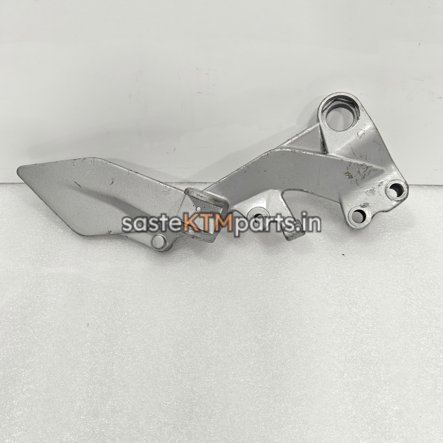 STEP HOLDER RH DUKE GEN1 125/200/390 AFTERMARKET JG113024