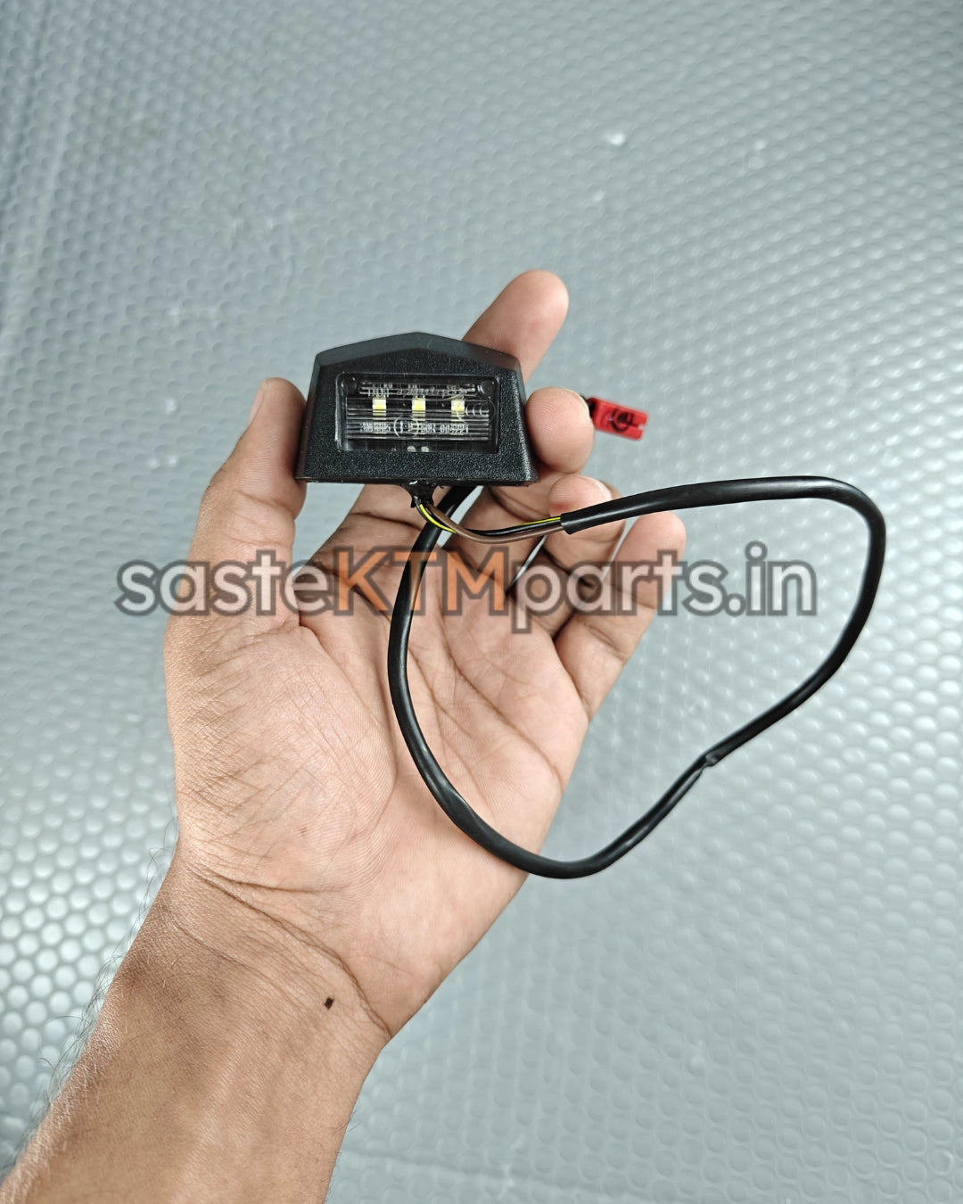 NUMBER PLATE LIGHT REAR- JG401006