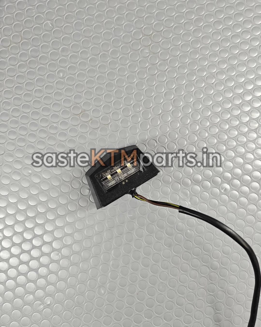 NUMBER PLATE LIGHT REAR- JG401006