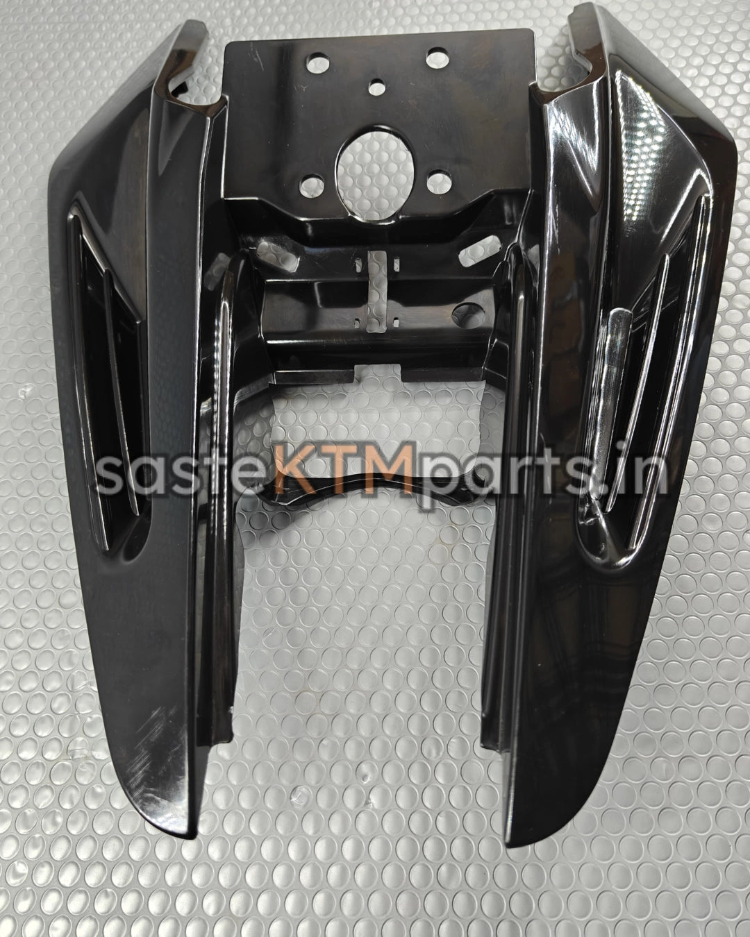 RC SEAT KOWL GEN 1 (UNDER SEAT TRAY) (UNPAINTED)