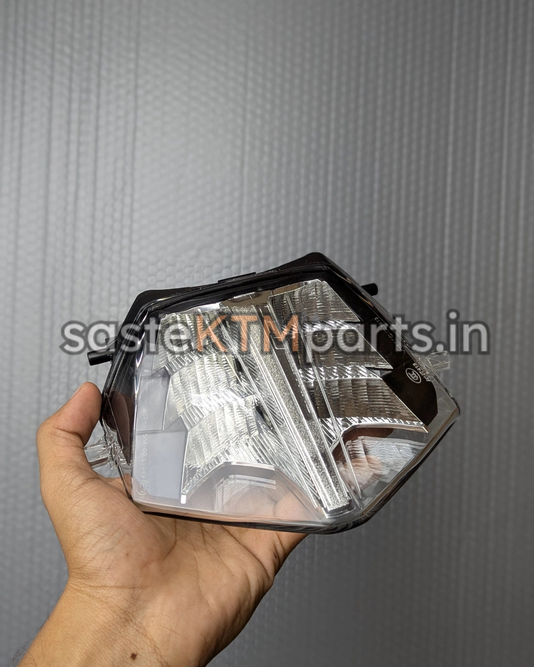 Tail Light - Duke Gen 2 - Duke 250 / 390 / 200 BS6 - JP401001