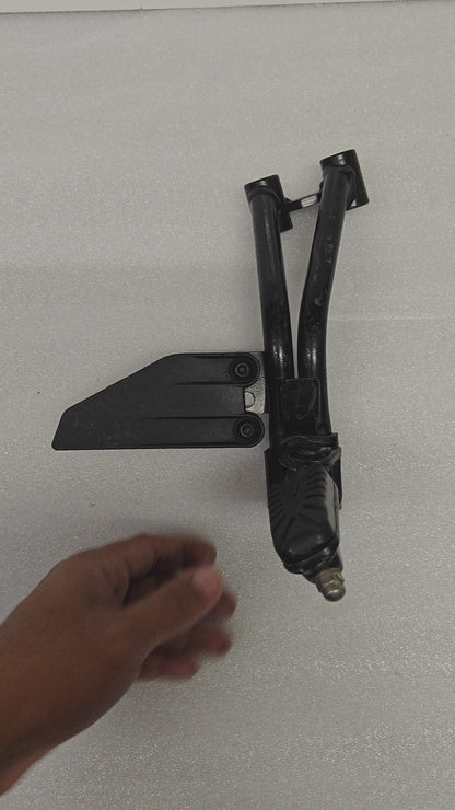 STEP HOLDER PILLION RIGHT -JP113007
